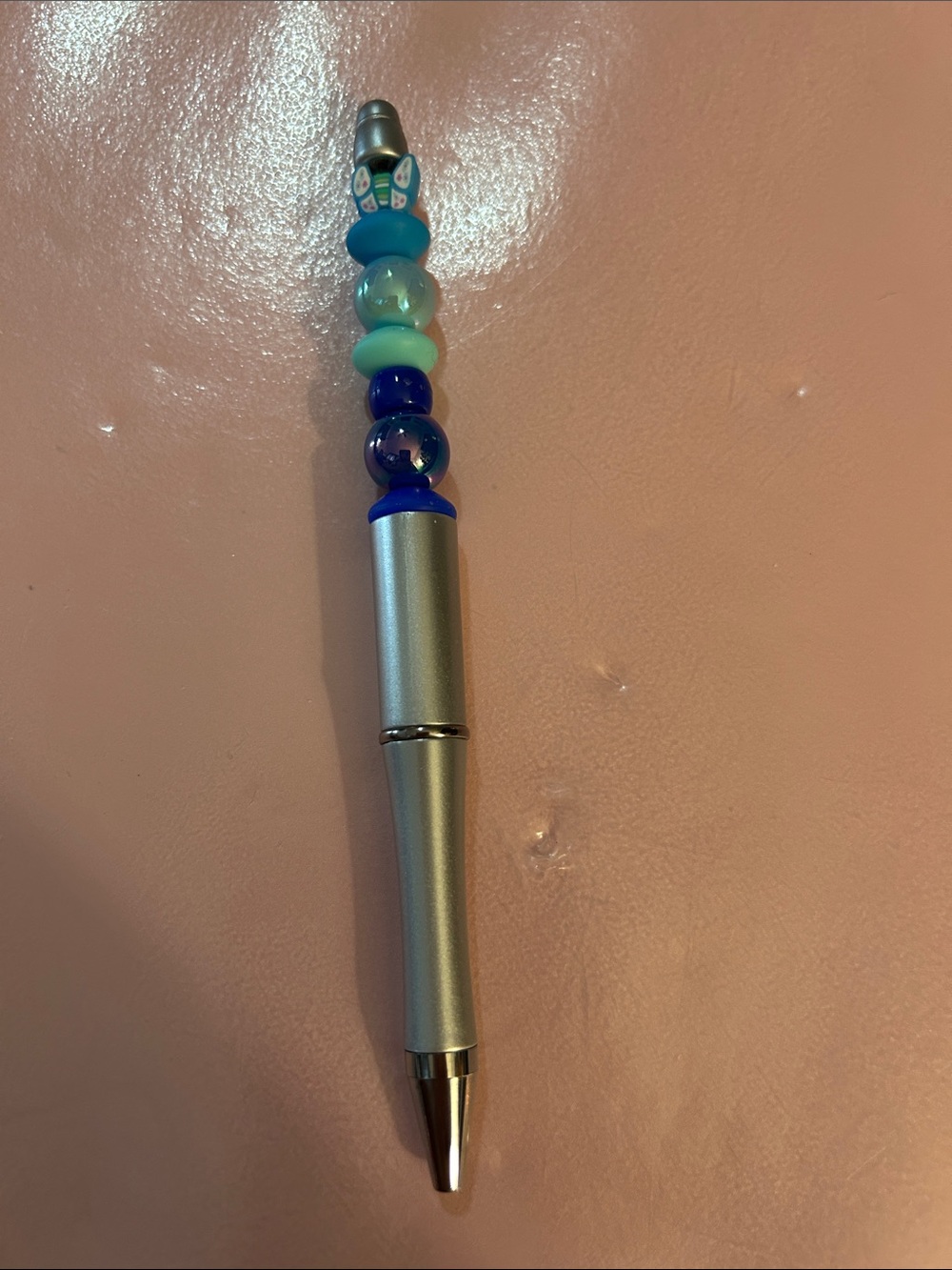 Beaded pens with sleeves and extra refill - Picture 15 of 16
